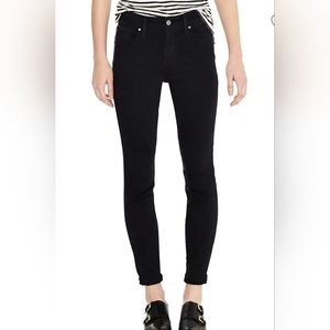 Women's NWT Black Levi's 721 - size 27